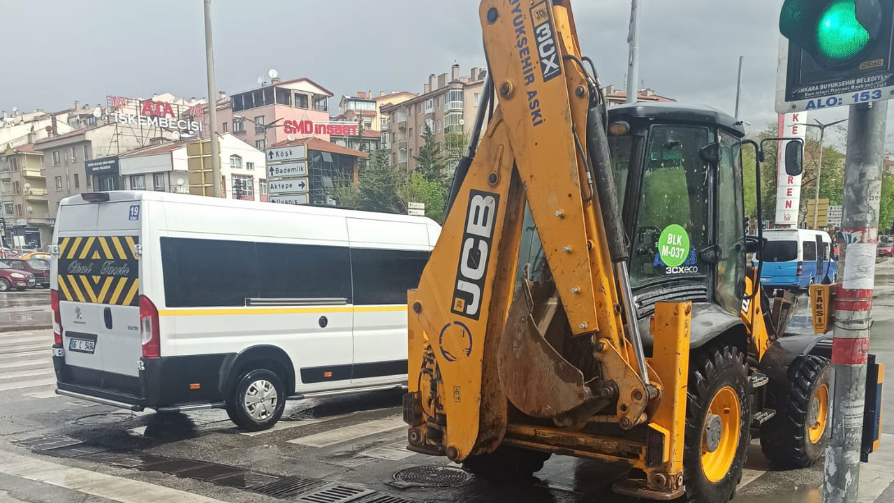 Sağanak yağış alarmı verilen Ankara’da yağış başladı, ekipler teyakkuza geçti