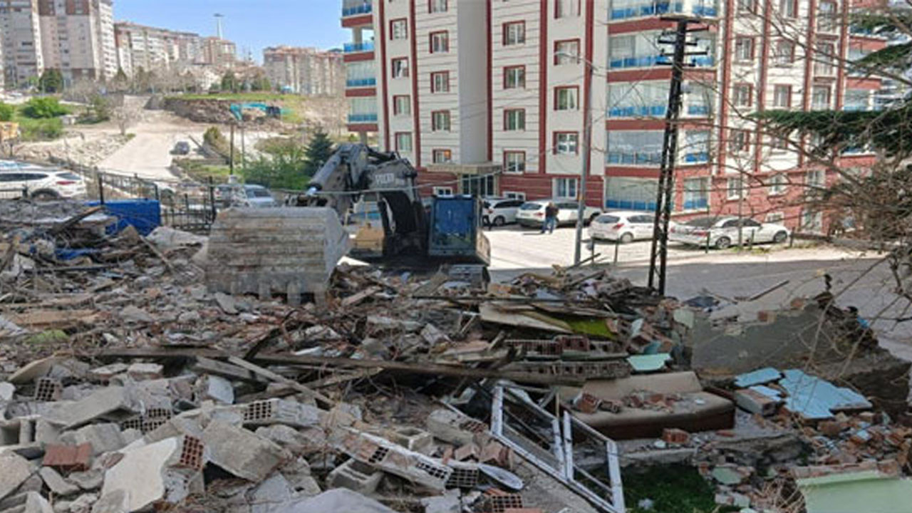 Yenimahalle Belediyesi ilçede yıkımlara başladı!
