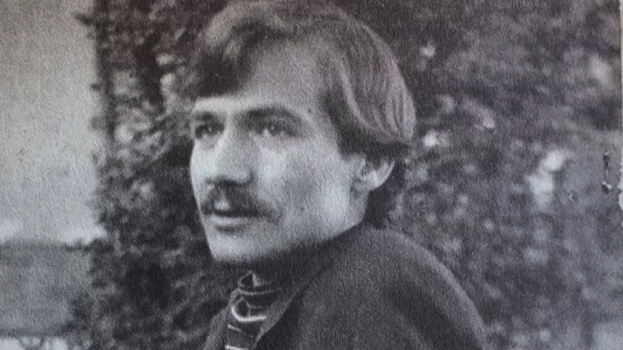 Arkadaş Zekai Özger kimdir? Edebiyat anlayışı ve şiirleri nelerdir?