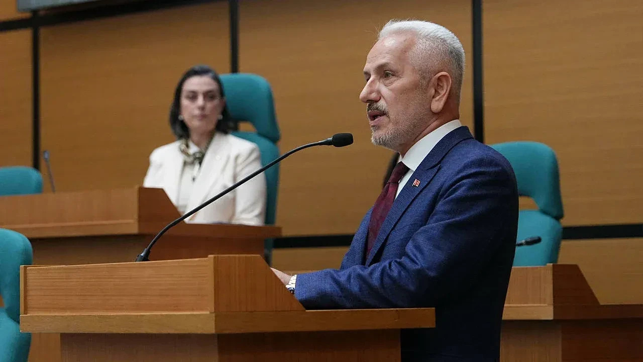 AK Parti'li üye "muhalefete baskı var" dedi istifa etti