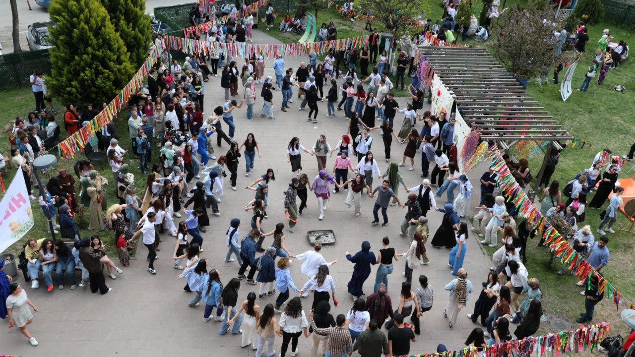 Hacı Bayram Veli Üniversitesi’nde Hıdırellez coşkusu! Kültürel miras geleceğe taşınıyor
