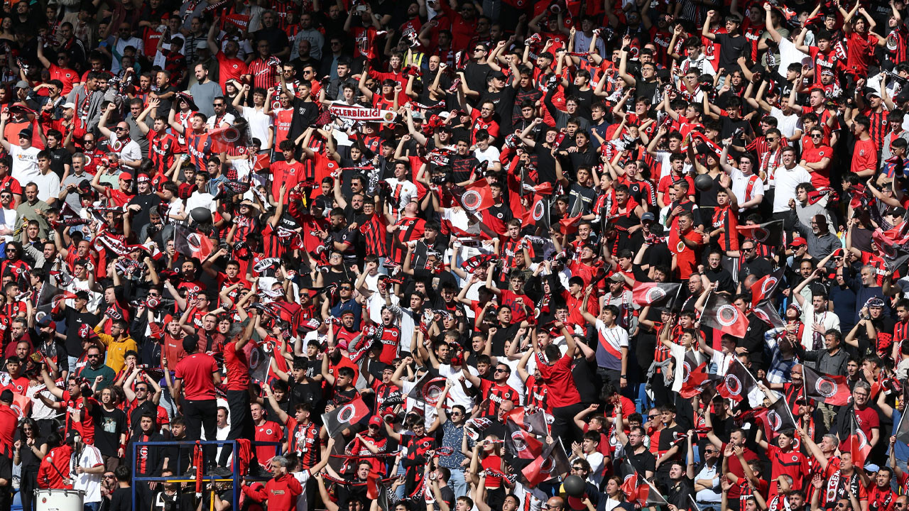 Süper Lig'e koşan Gençlerbirliği tribünleri sezon sonuna doğru doldu! İşte Gençlerbirliği'nin maç maç taraftar sayısı