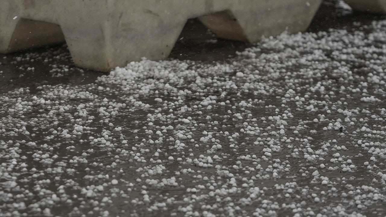 Gölbaşı'nda dolu yağışı etkili oldu