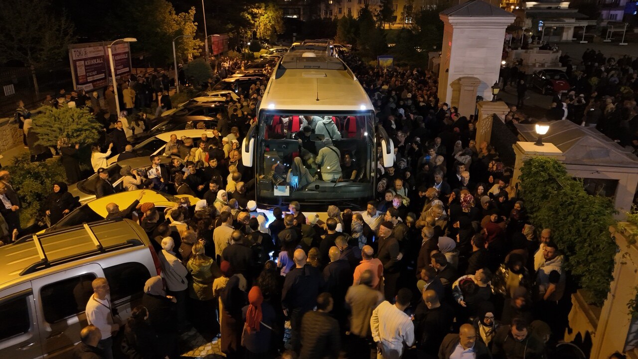 Kırıkkale'de hacı adayları dualarla kutsal topraklara uğurlandı