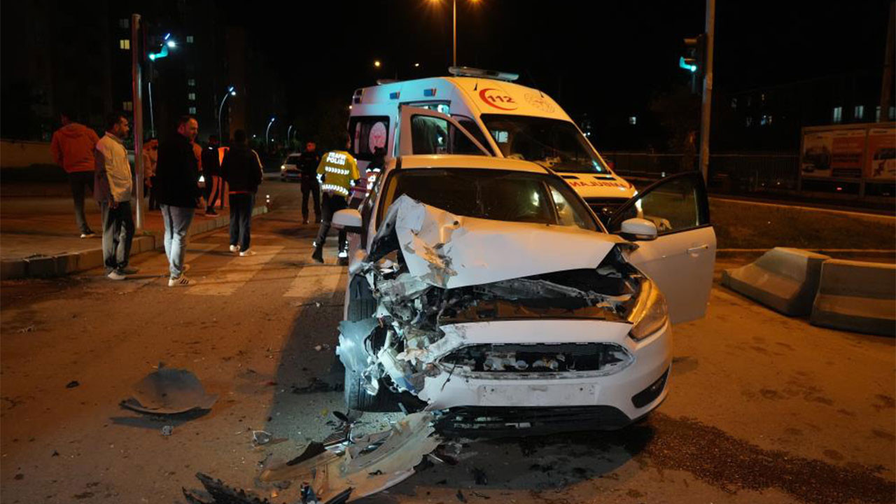 Kırıkkale’de zincirleme kaza: 2 kişi yaralandı