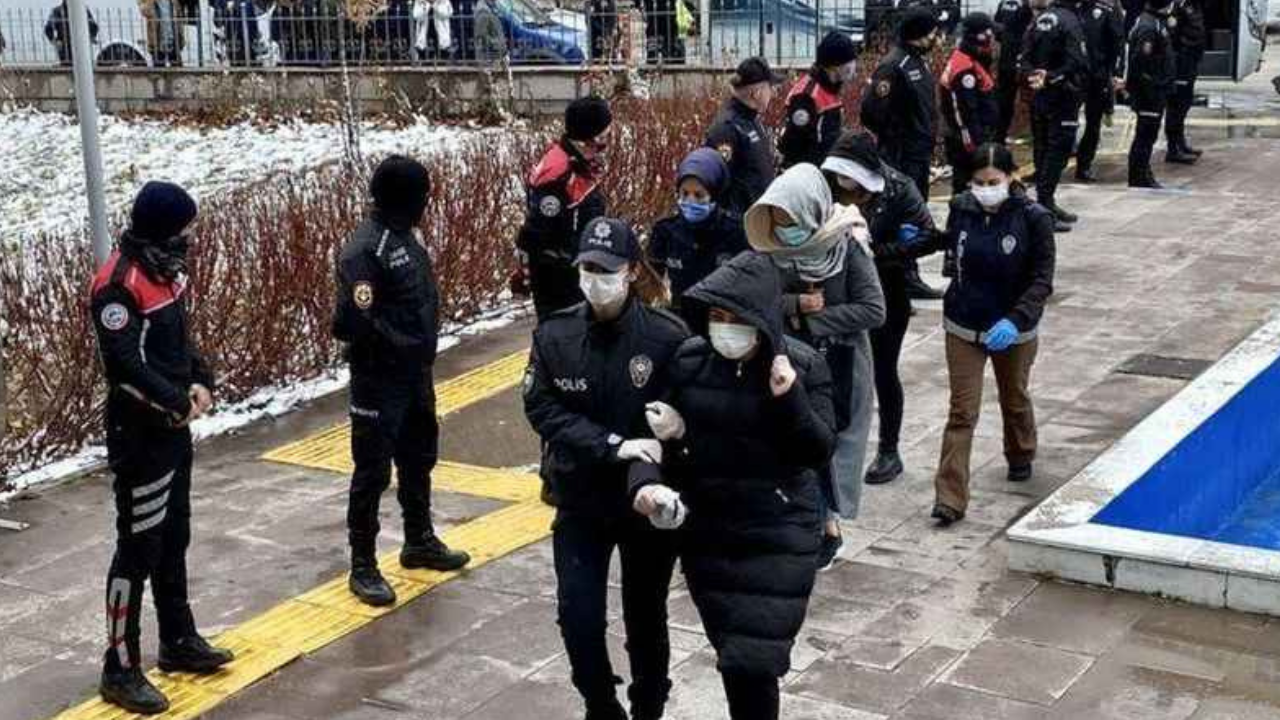 Kırşehir merkezli sigorta dolandırıcılığı operasyonu: 3 kişi tutuklandı