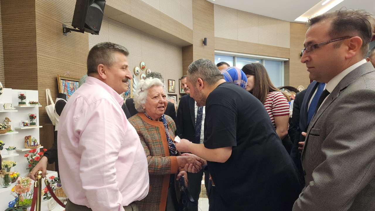 KEÇMEK'ten eğitim aldılar, yıl sonu sergisinde buluştular