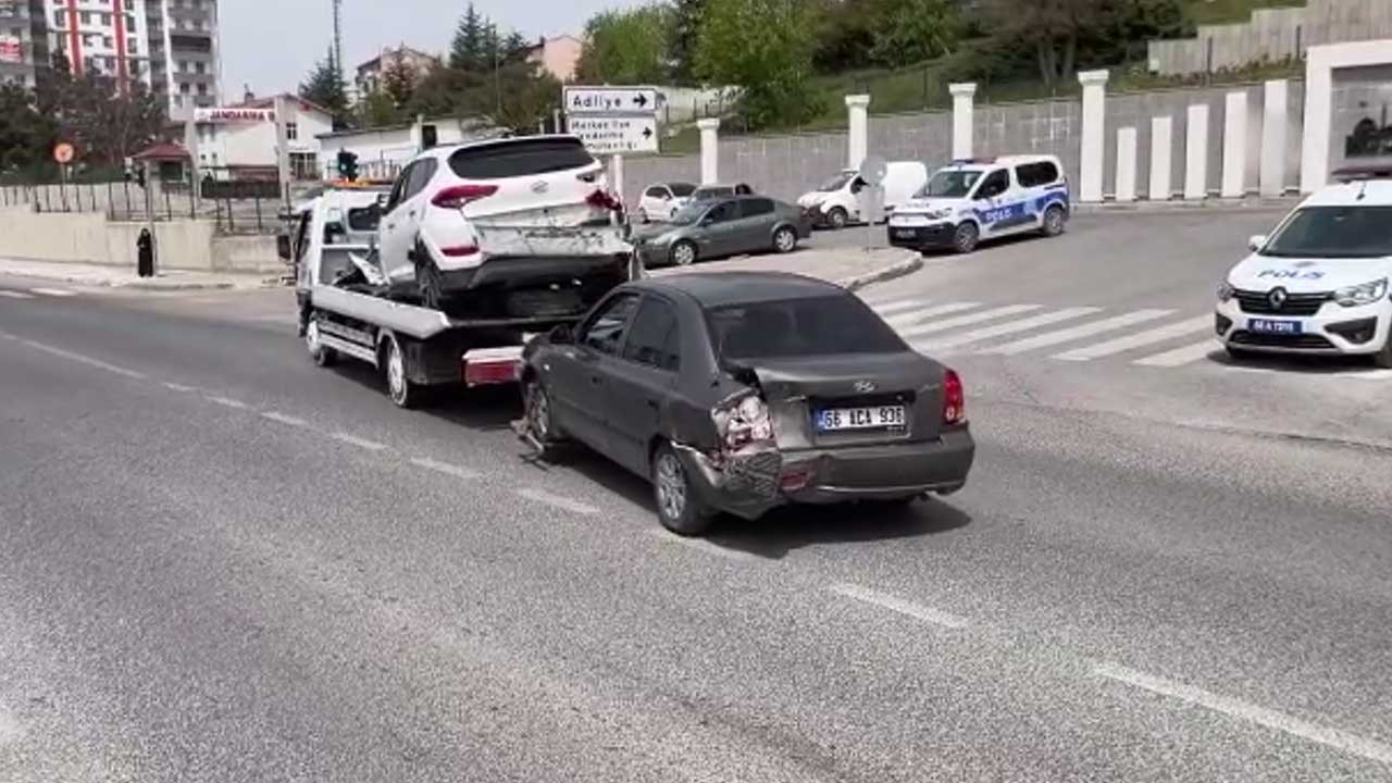 Yozgat’ta 6 aracın karıştığı zincirleme kazada can pazarı yaşandı