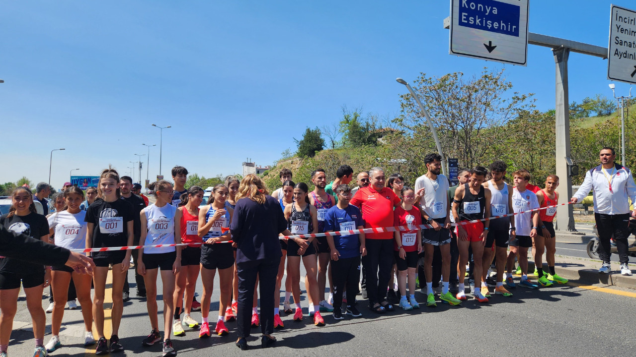 Keçiören'de 19 Mayıs coşkusu! Atatürk için 1919 metre koştular
