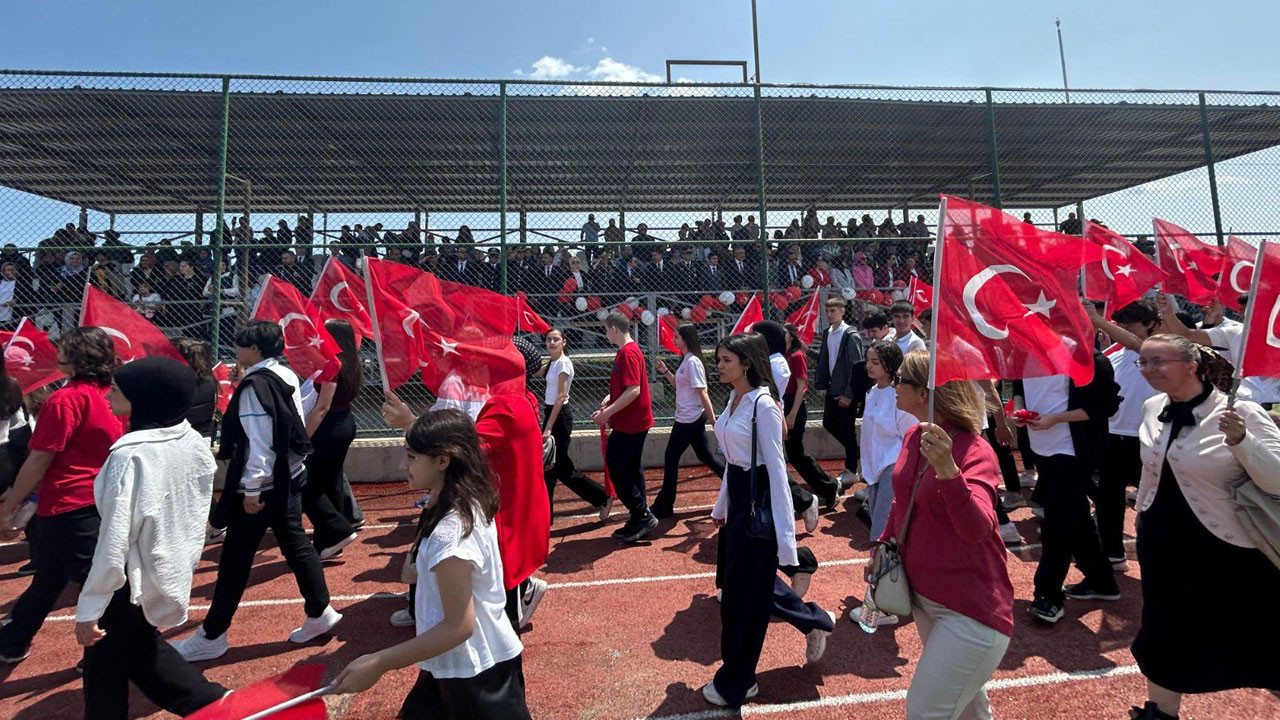 Şereflikoçhisar’da 19 Mayıs coşkusu yaşandı, Başkan Koçak törene katıldı