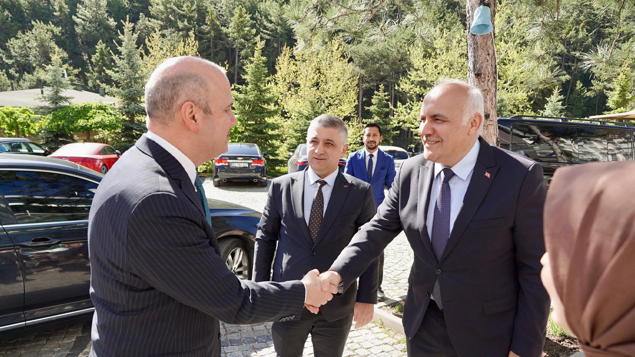 Kızılcahamam’da AK Parti’den dijital vizyon kampı: Başkan Acar, Ankara Milletvekili Ömer İleri’yi ağırladı