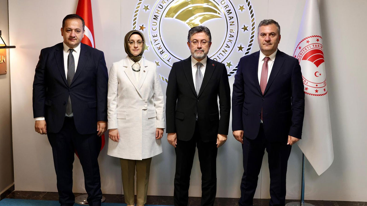 Çubuk Belediye Başkanı Demirbaş, Bakan Yumaklı'yı ziyaret etti! Çubuk'a projeler masaya yatırıldı