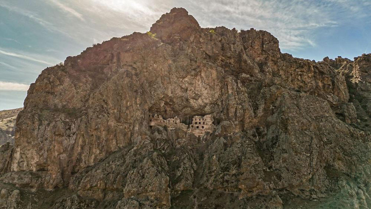 “Ankara'nın Sümelası” görenlerin ilgisini çekiyor