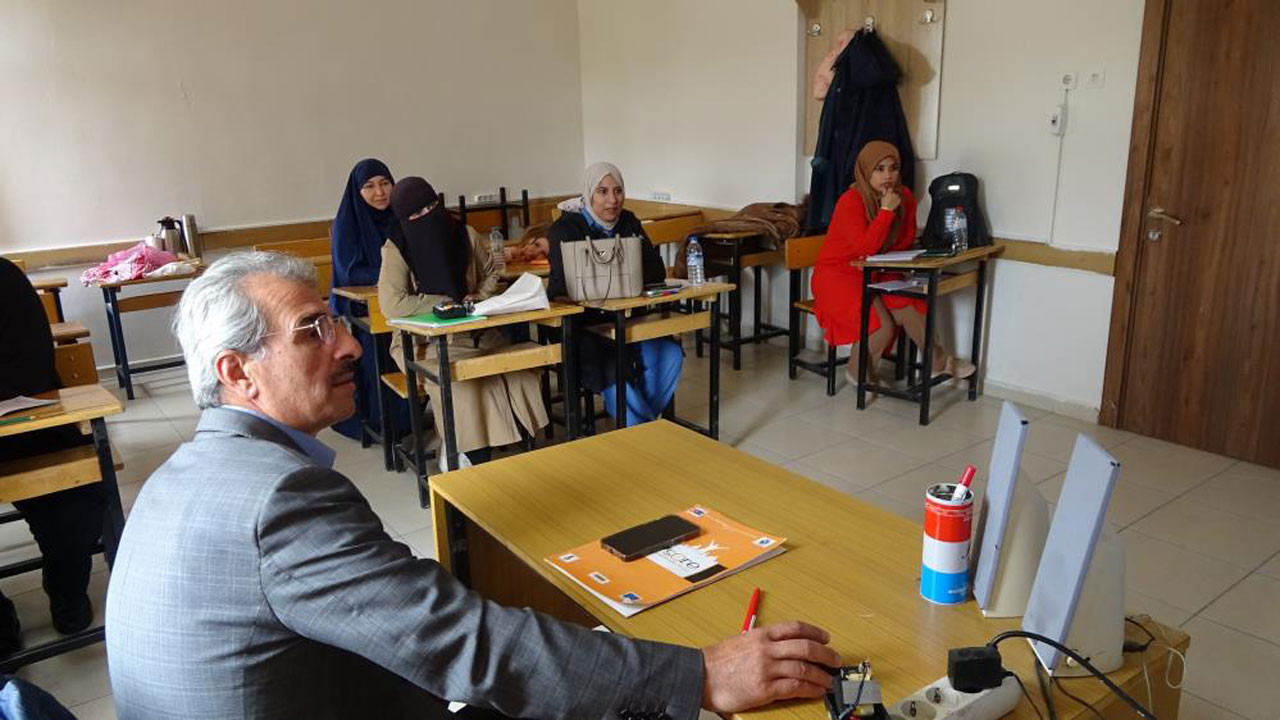 Yozgat'ta dil seferberliği ile Türkçe öğretiliyor