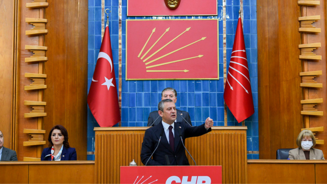 Özel'den Erdoğan'a "cunta" suçlaması!