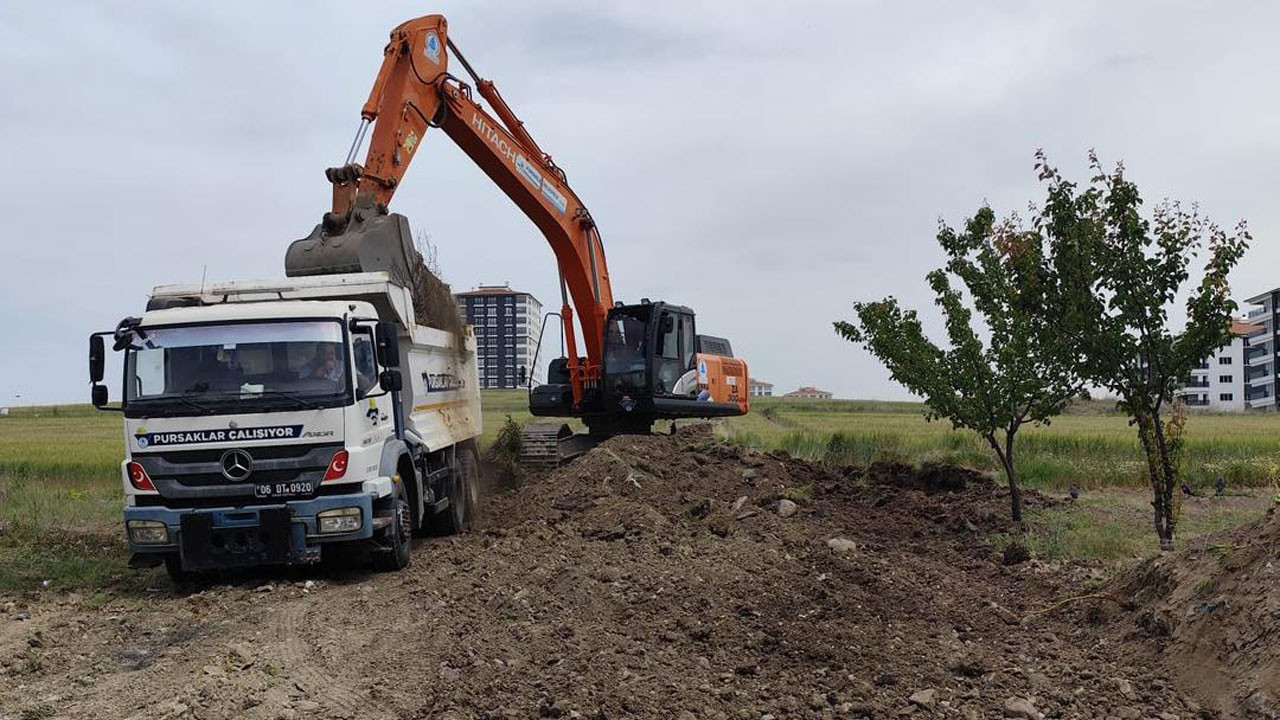 Pursaklar’da ulaşım ağı genişliyori, yeni imar yolları açılıyor