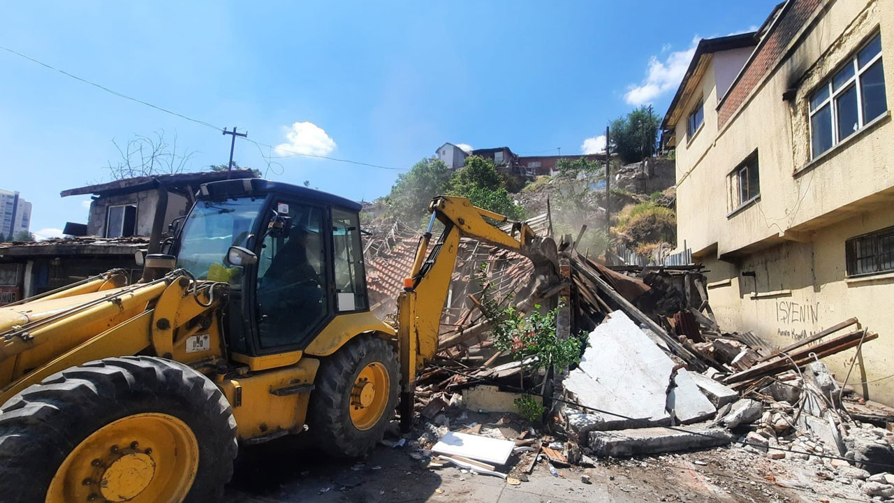 Altındağ’da metruk yapılarla mücadele devam ediyor! Daha güvenli mahalleler hedefleniyor