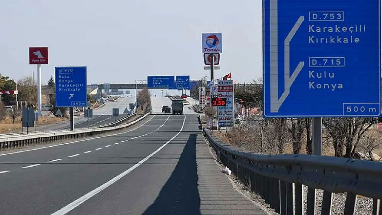 Konya-Kırıkkale istikameti trafiğe kapatıldı! Karayollarında yoğun çalışma sürüyor!