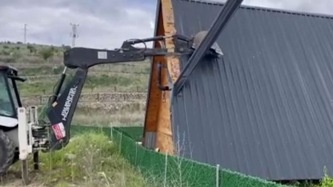 Ayaş'ta hobi bahçeleri yıkılıyor