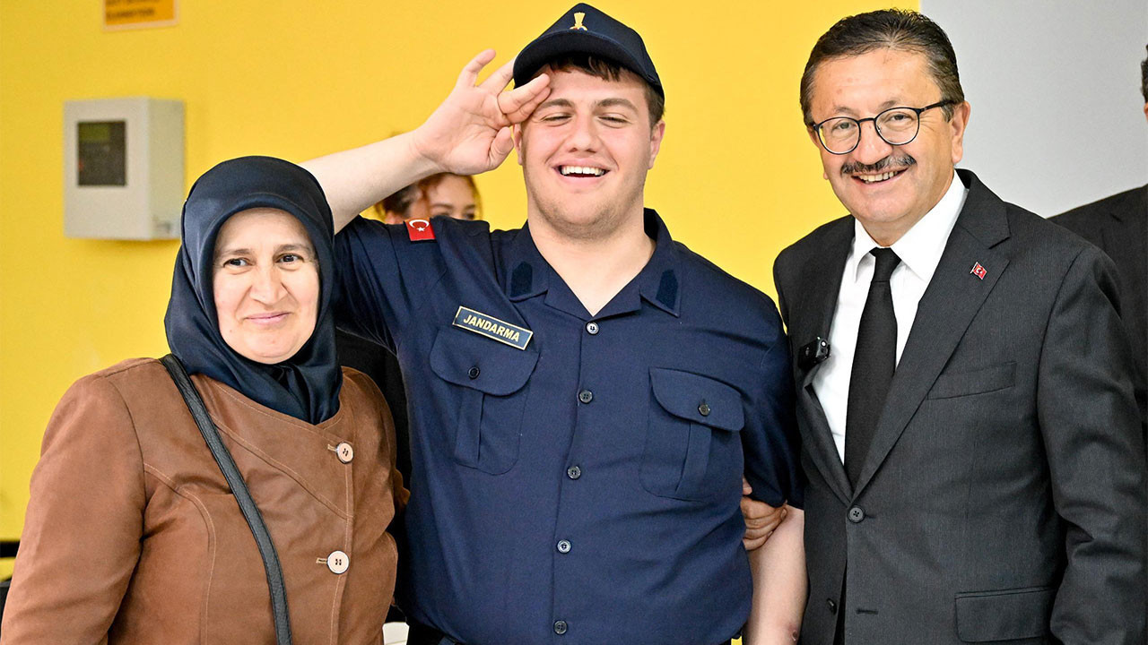 Altındağ’da yılsonu programı duygu dolu anlara sahne oldu