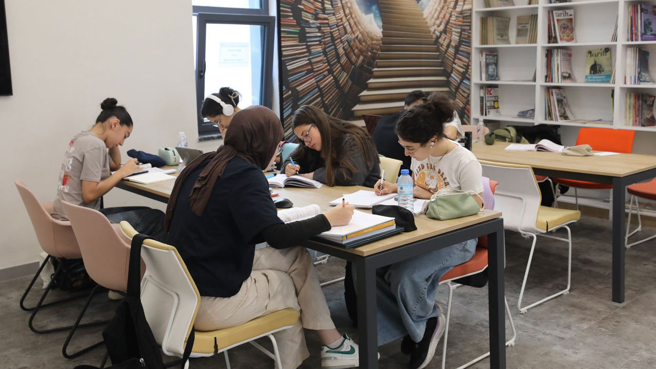 Yenimahalle Belediyesinden sınav maratonundaki gençlere destek