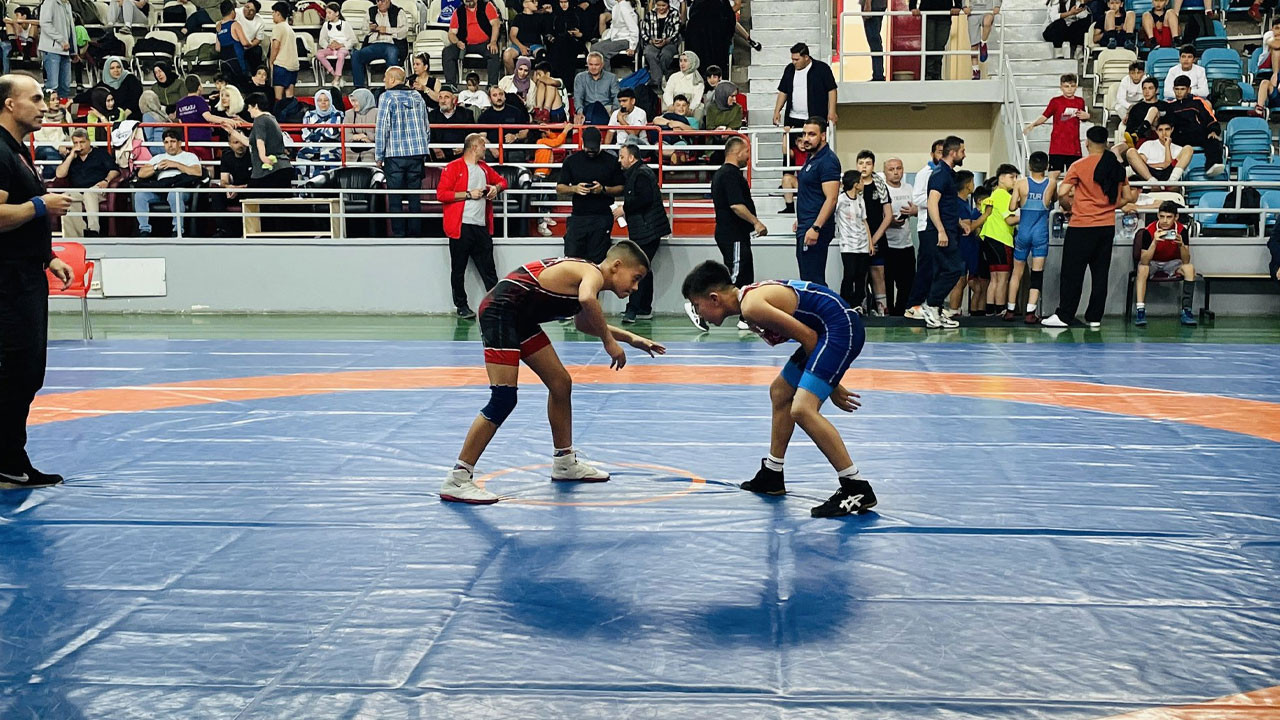 Kızılcahamamlı güreşçiler şampiyonluk yolunda