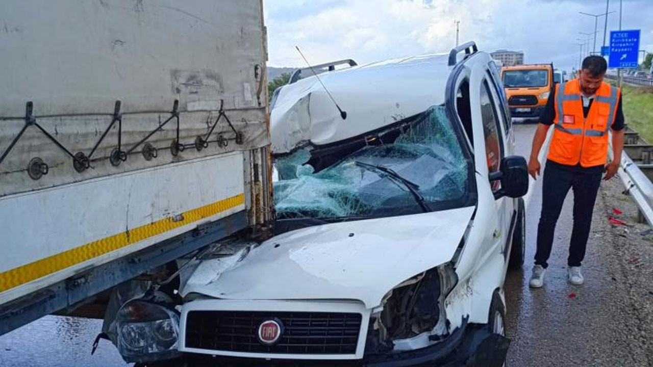 Kırıkkale-Ankara D-200 kara yolunda feci kaza! Seyir halindeki araç TIR'a çarptı!