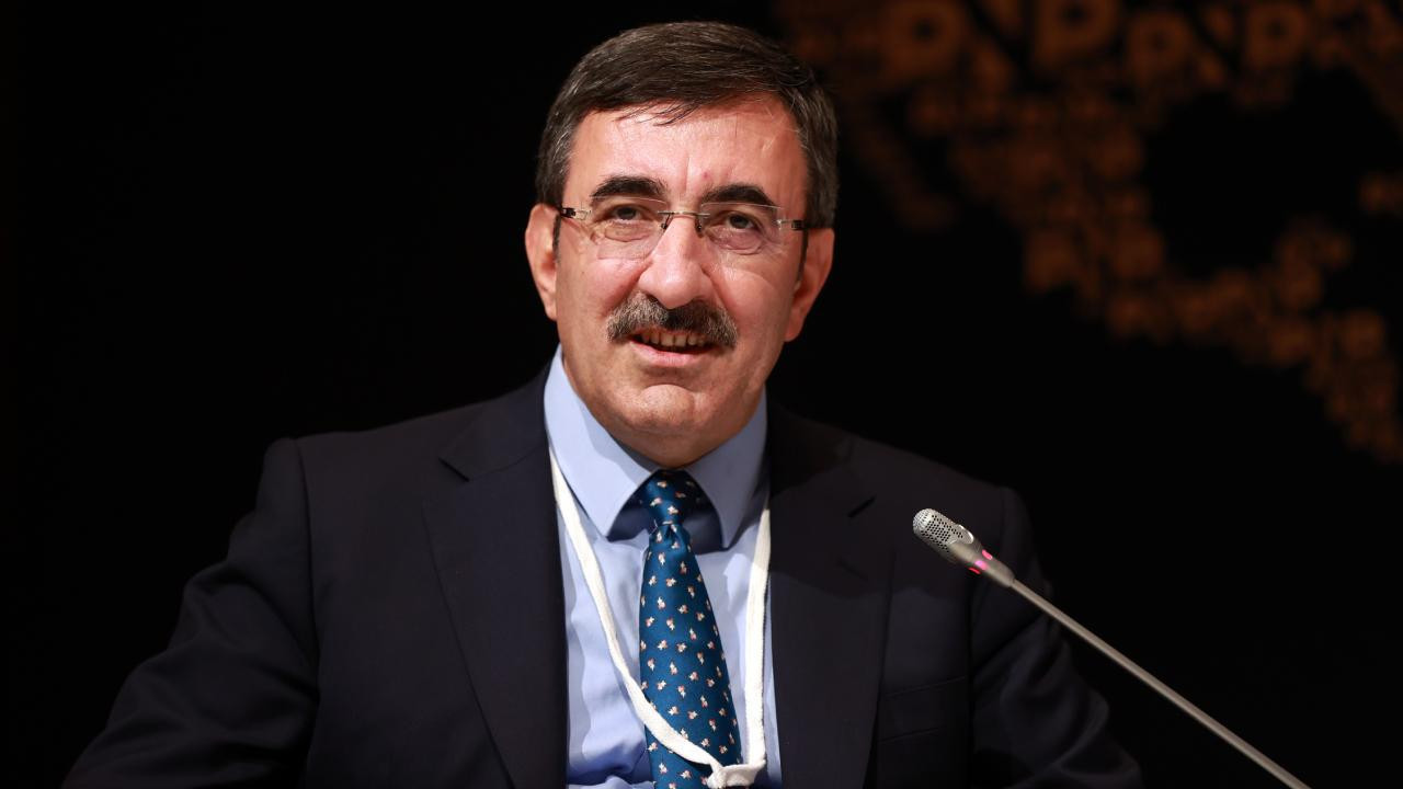 Cevdet Yılmaz'dan "barış ve istikrar" vurgusu