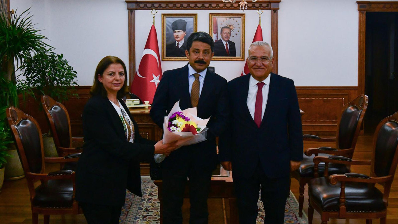 Kırşehirliler Vakfı’ndan Kırşehir Valisi Demiryürek’e ziyaret