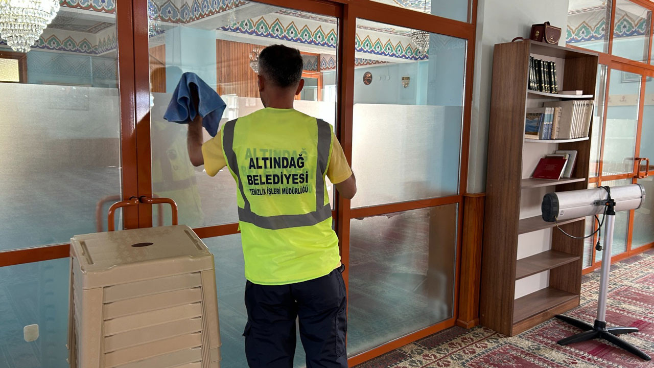 Altındağ'daki camiler bayrama hazır