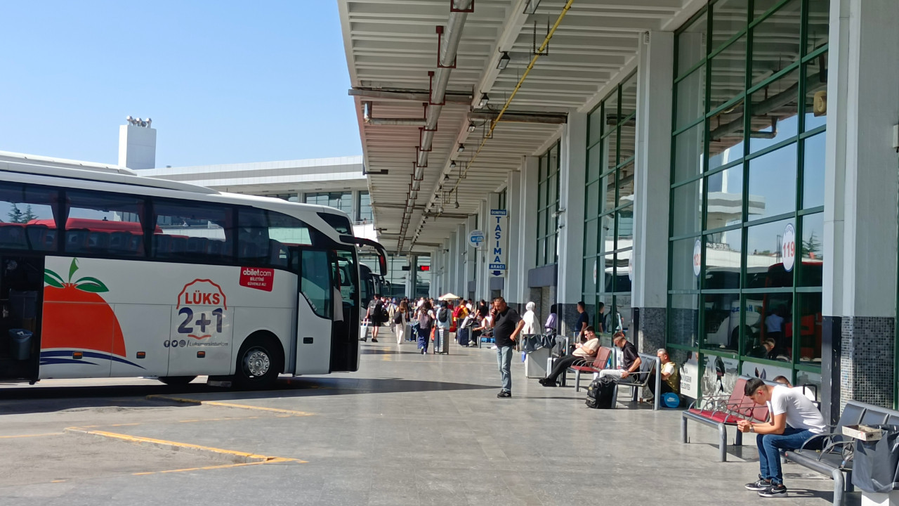 AŞTİ'de bayram yoğunluğu azaldı! Yeni düzenlemeler yolcuları rahatlattı!