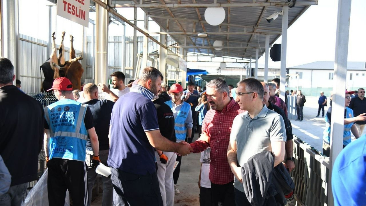 Pursaklar Belediyesi, kurban kesiminde örnek oldu