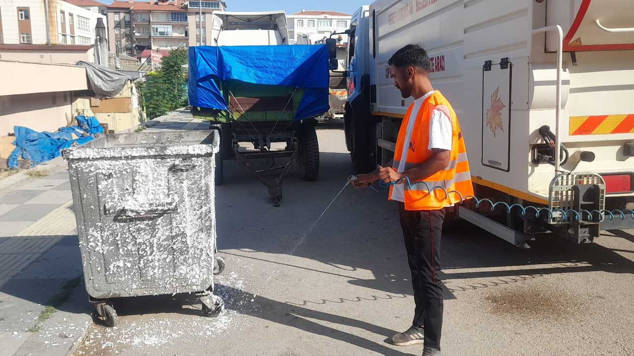 Ankara'da Şereflikoçhisar Belediyesinden bayramda temizlik seferberliği