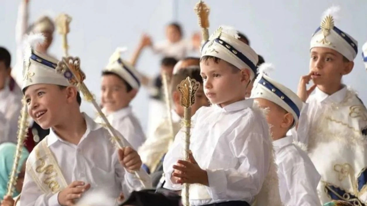Başkent'te geleneksel coşku: 41 çocuk için toplu sünnet şöleni
