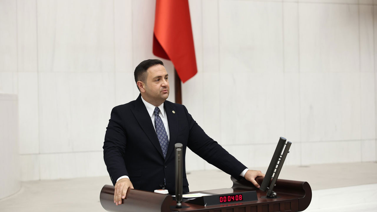 CHP’li Umut Akdoğan’dan “Genel merkezi kuşatma” çağrısı!