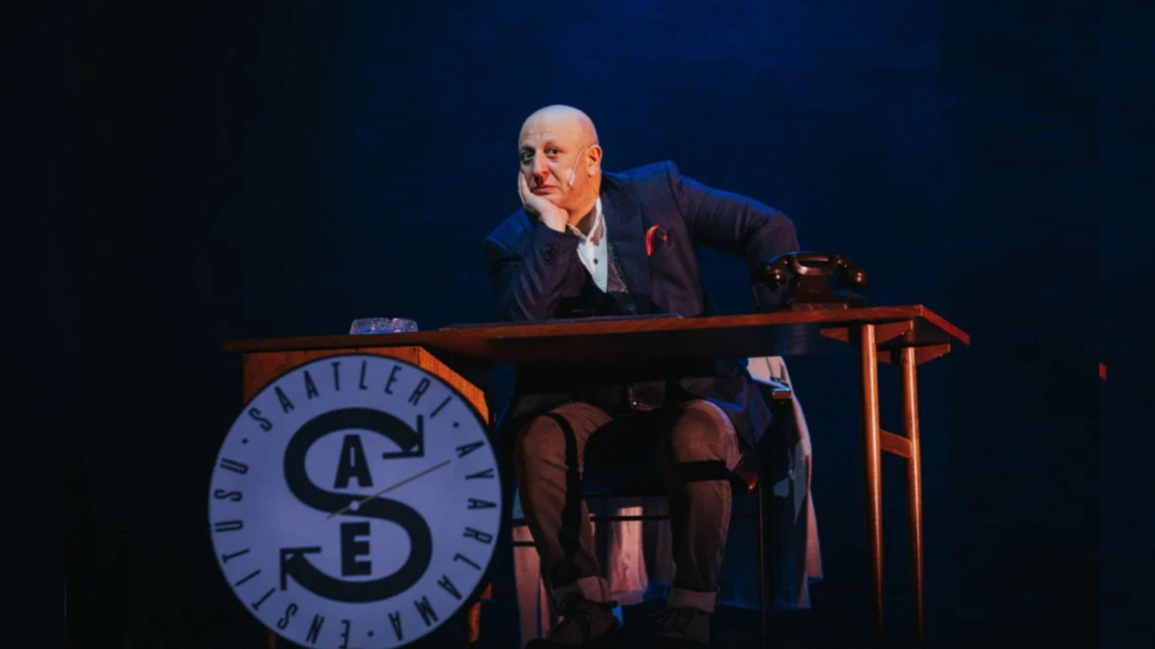 Ankara Oran Açıkhava Sahnesi’nde “Saatleri Ayarlama Enstitüsü” sahneleniyor