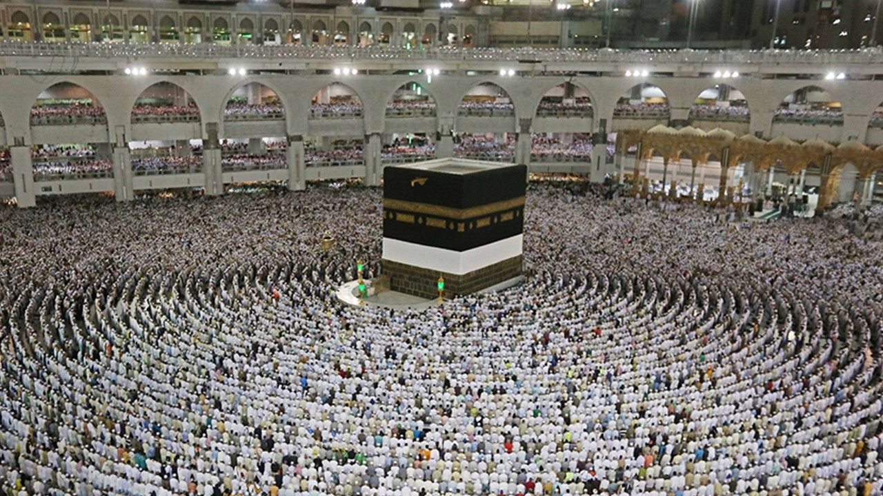 İranlı hacılar kutsal topraklarda mahsur kaldı