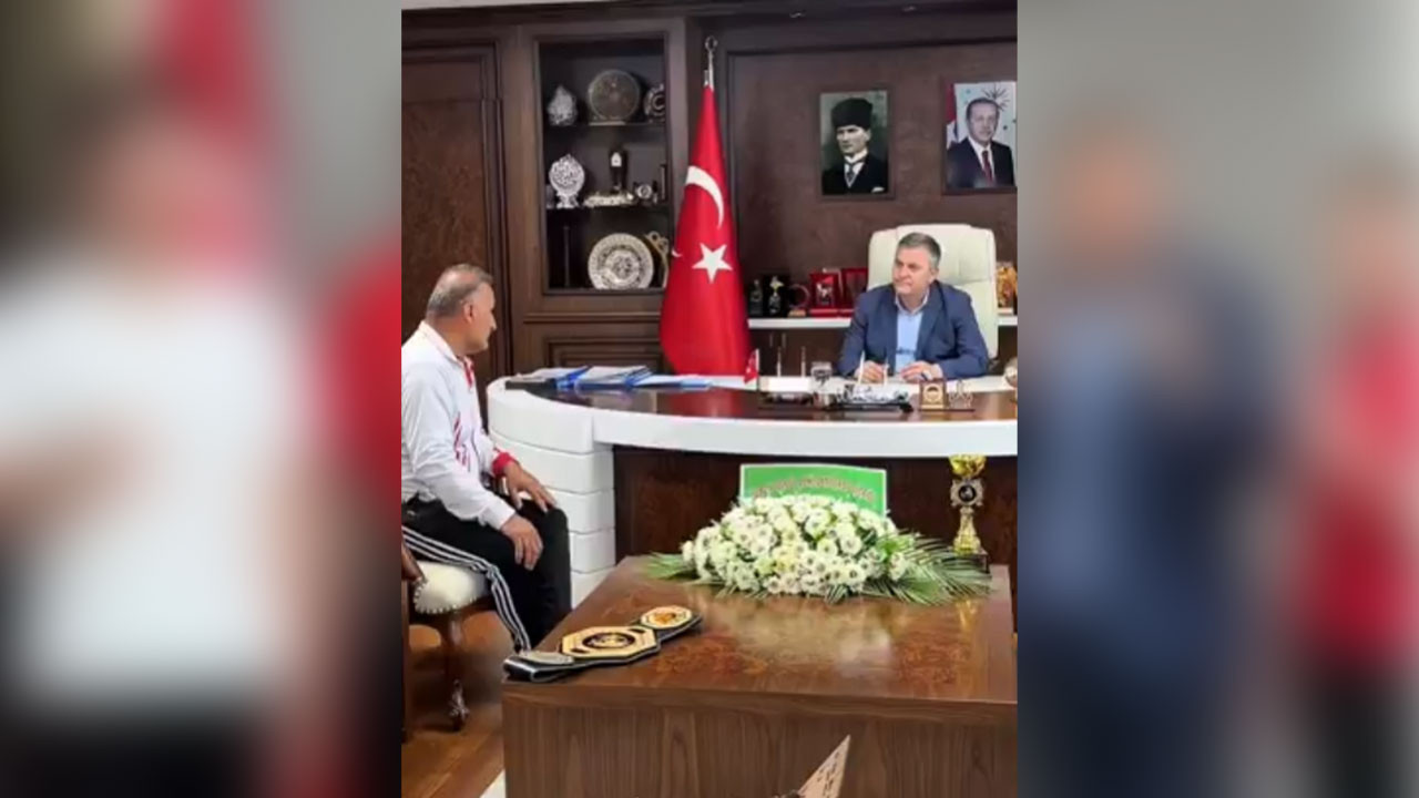 Şampiyon sporculardan Çubuk Belediye Başkanı'na ziyaret