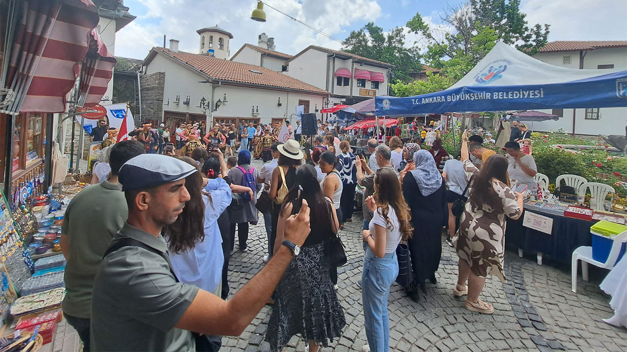 Kadınların el emeği Ankara Kalesi’nde görücüye çıktı