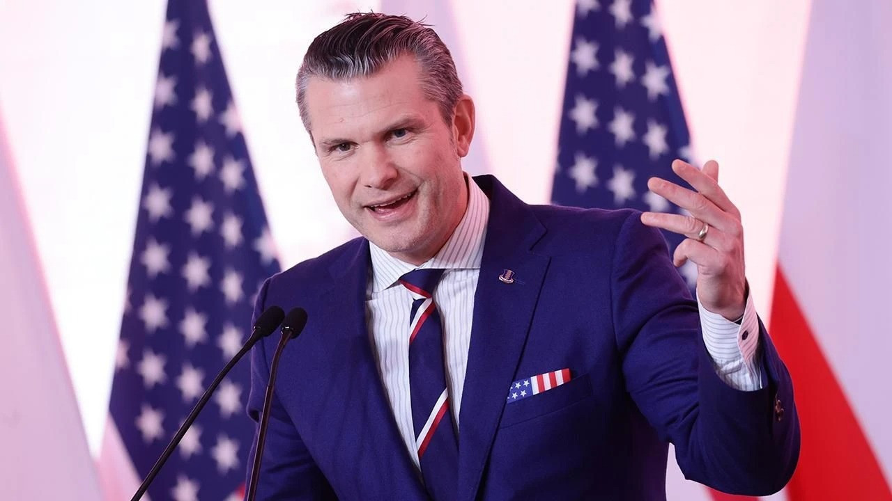 ABD Savunma Bakanı Hegseth: “Trump barış istiyor, İran bu yolu seçmeli”