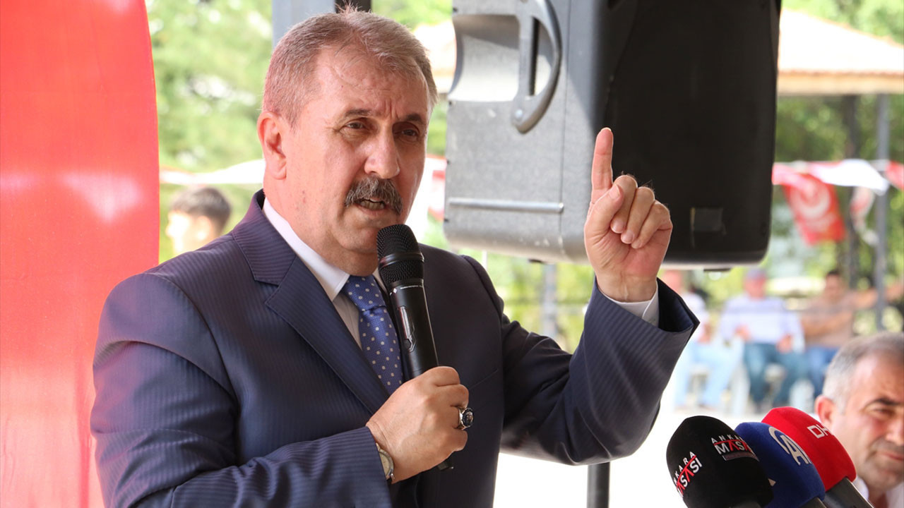Mustafa Destici, ABD'nin İran'daki nükleer tesisleri vurmasına tepki gösterdi: Saldıramaz!