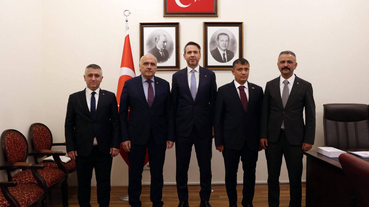 Kızılcahamam Belediye Başkanı Acar'dan Bakan Bayraktar'a ziyaret