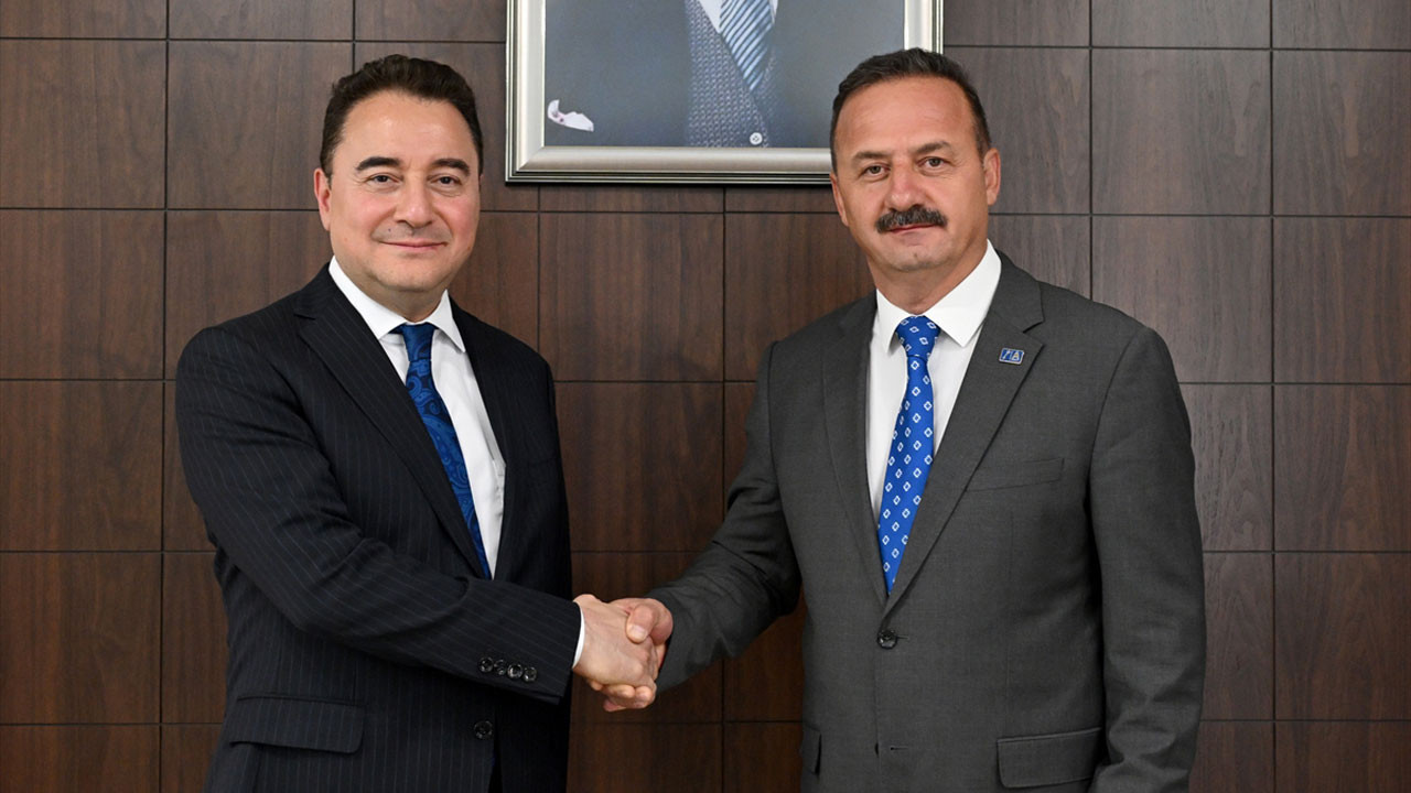 Ali Babacan'dan Anahtar Parti Genel Başkanı Ağıralioğlu'na ziyaret