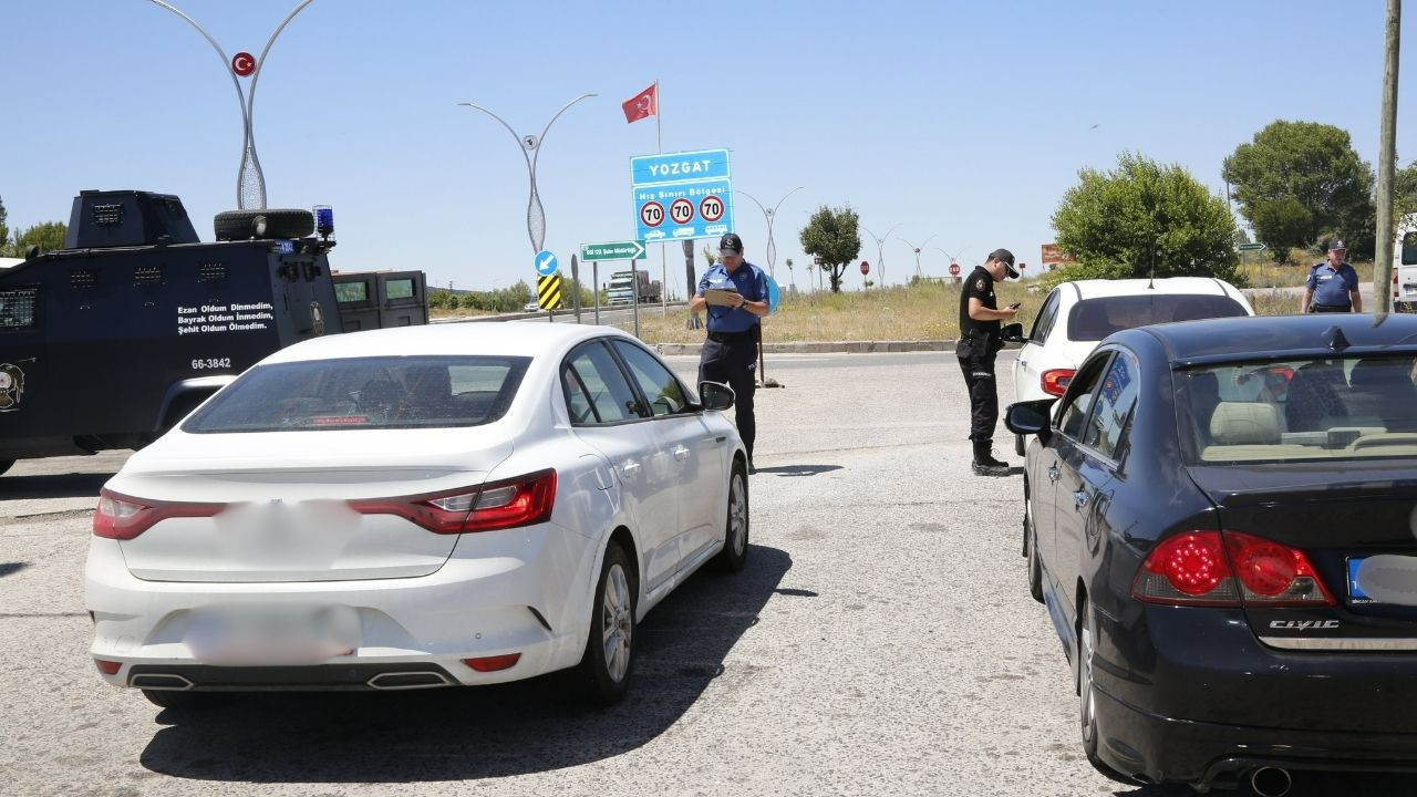 Yozgat’ta trafik denetimleri sıklaştırıldı! Yüzlerce kişi ve araç kontrol edildi