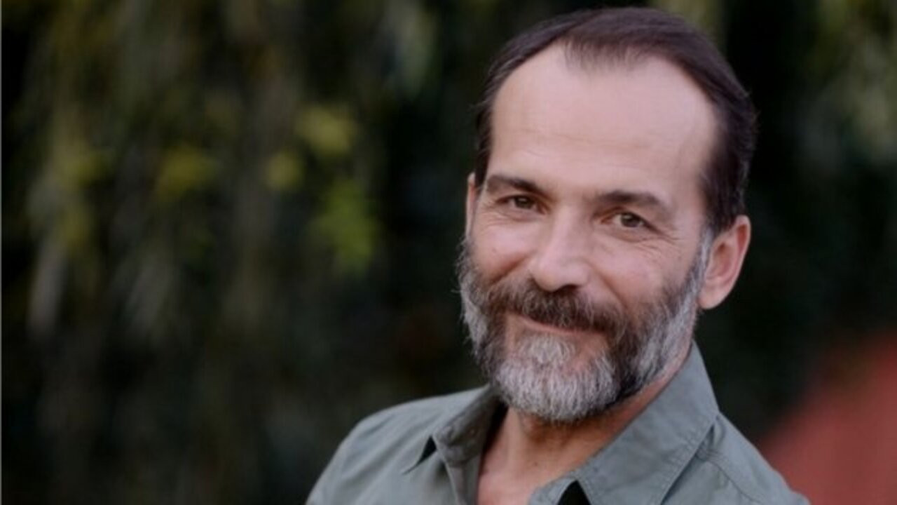 Ankara Üniversitesi Dil ve Tarih-Coğrafya Fakültesi mezunu Muhammet Uzuner kimdir?