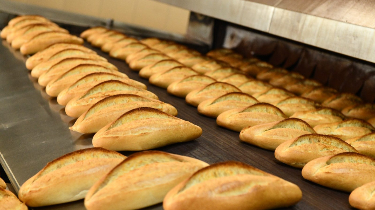 Etimesgut’ta Halk Ekmek rafları zenginleşti: Sağlıklı ve ekonomik ürünler halkla buluştu