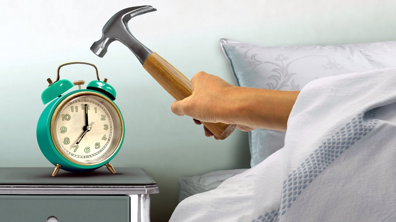 Sabah alarmına neden hemen kalkılmalı , alarmı ertelemek günü nasıl etkiler, tekrar uyumak iyi midir?