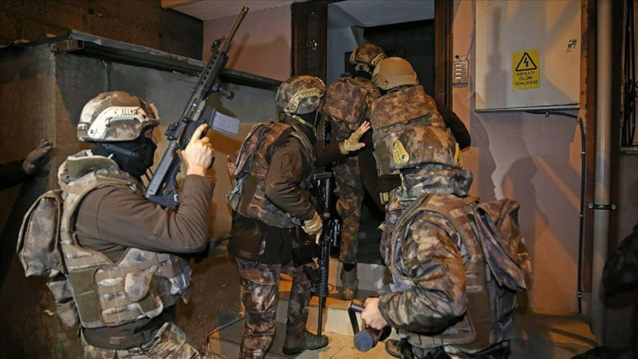Bakan Yerlikaya'dan açıklama: Organize suç örgütüne yönelik operasyonlarda 20 şüpheli yakalandı