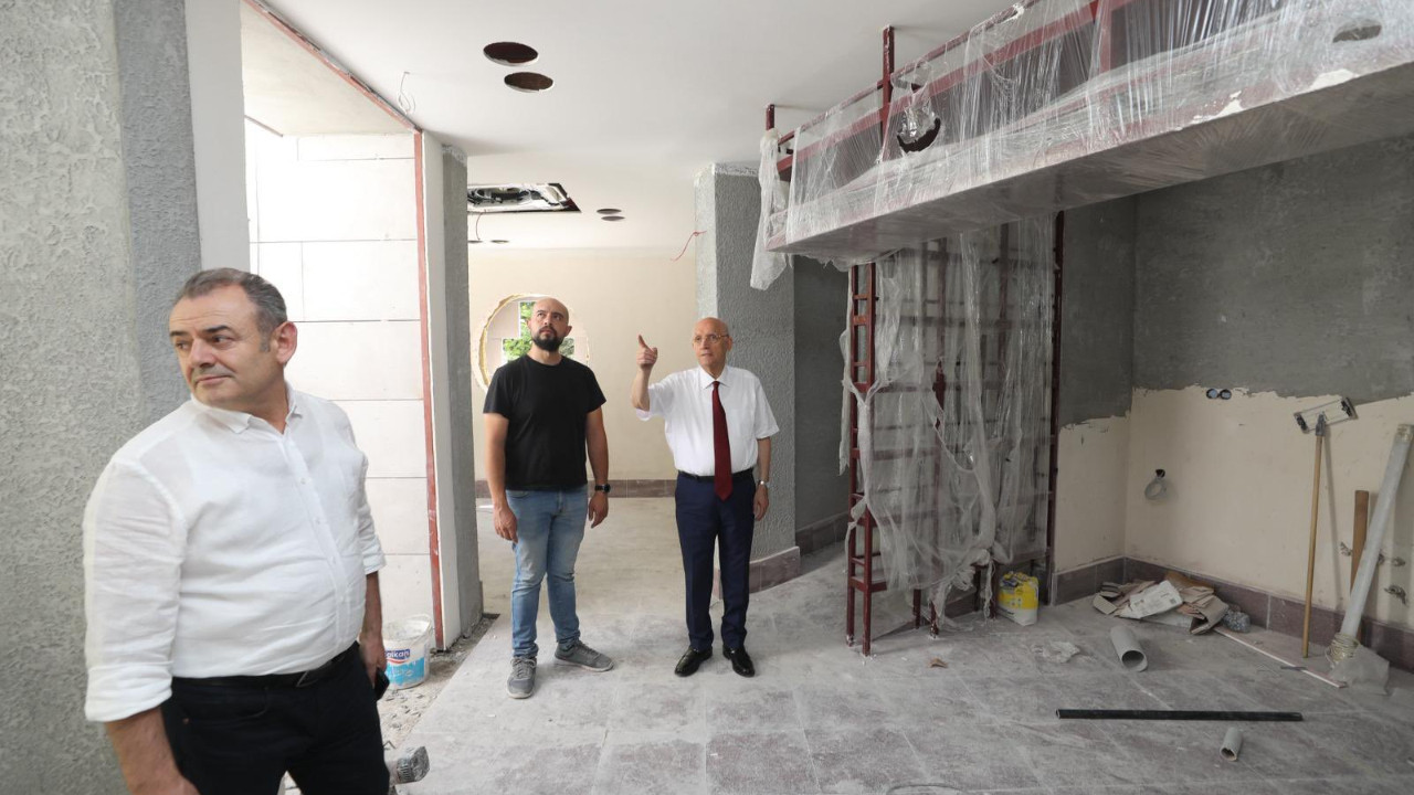 Başkan Yaşar, Halk Kafe'deki çalışmaları yakından inceledi