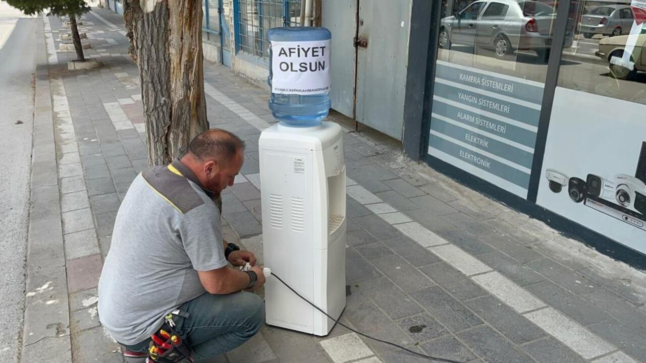 Yerköy esnafından yaz sıcağında serinleten hizmet
